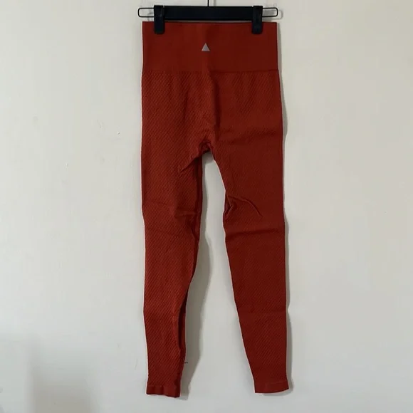 Balance Athletica Quartz Collection Amber Seamless Full Length Leggings Sz M - Picture 6 of 8